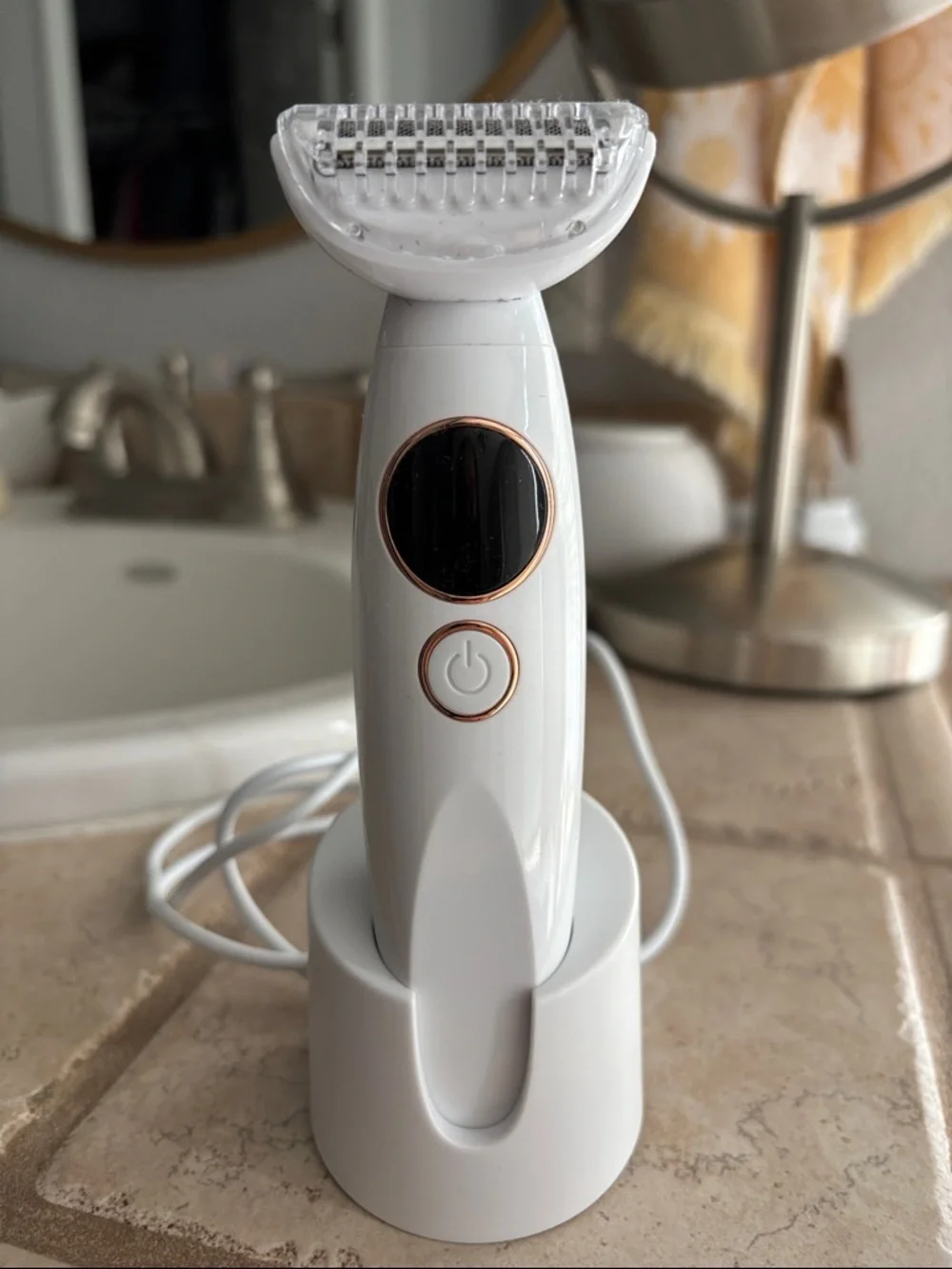 Solys Rechargeable Razor - Picture 2 of 3